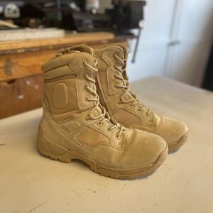 Men’s military style hiking boots tactical